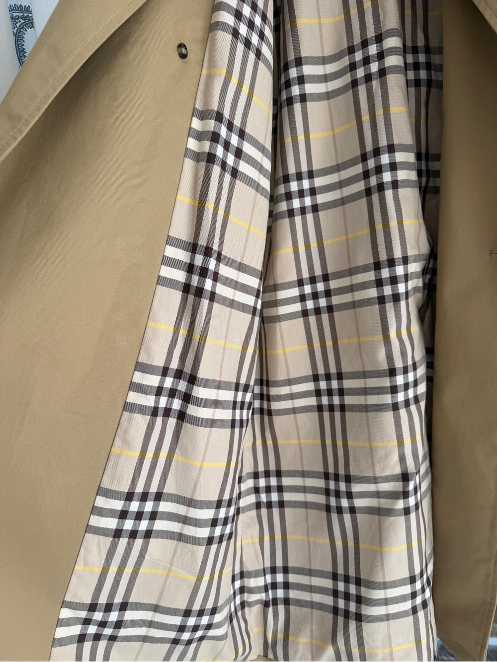 NEW Burberry Double-Breasted Long Castleford Trench Coat in Beige Cotton - Picture 8 of 16